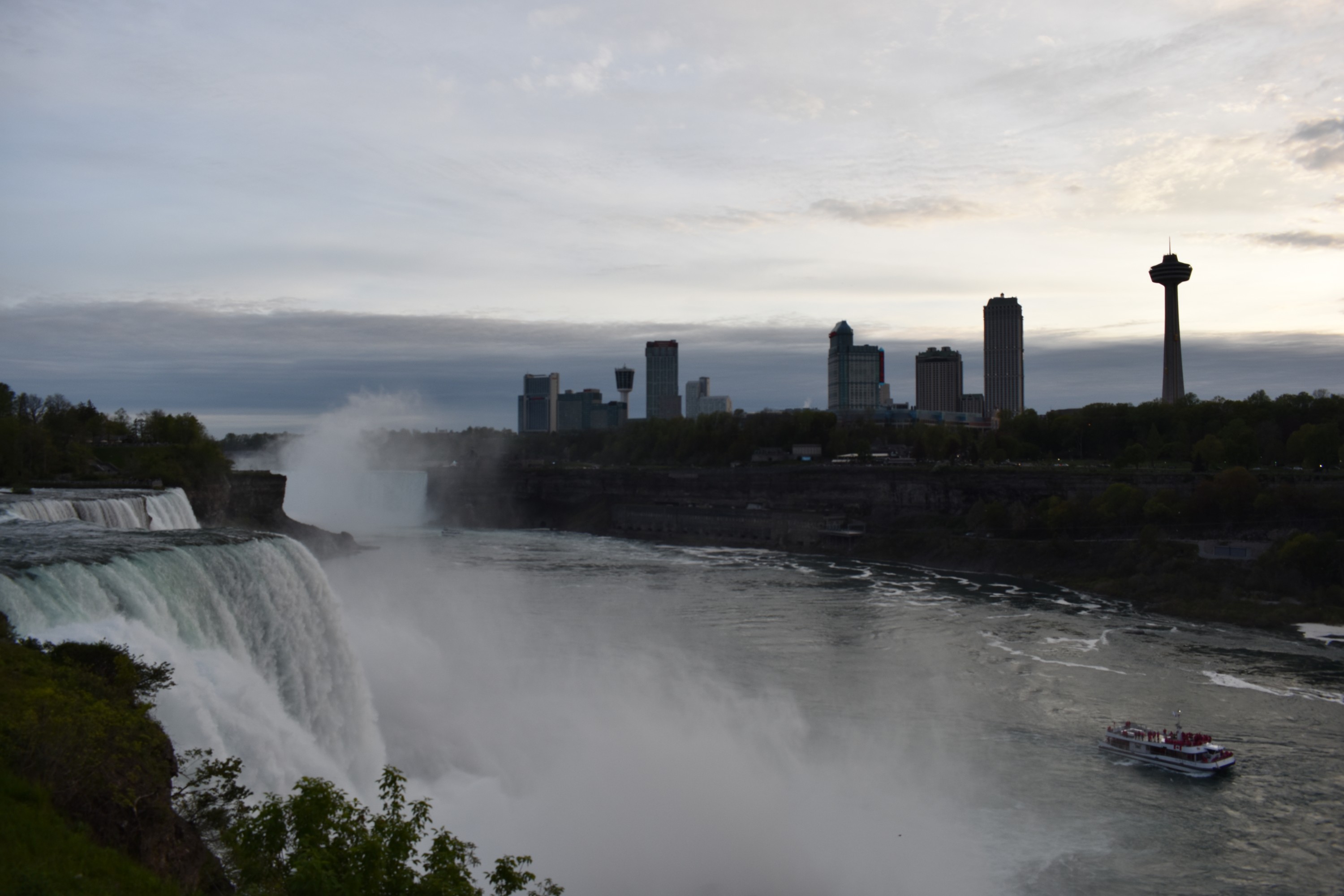 Niagara-Falls-3.jpg